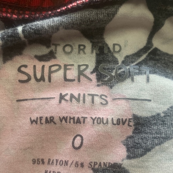 Torrid Black and Red Skull and Roses Maxi Dress - Picture 5 of 8